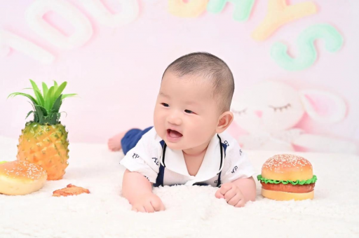 黄冈宝宝在妈妈肚子里
